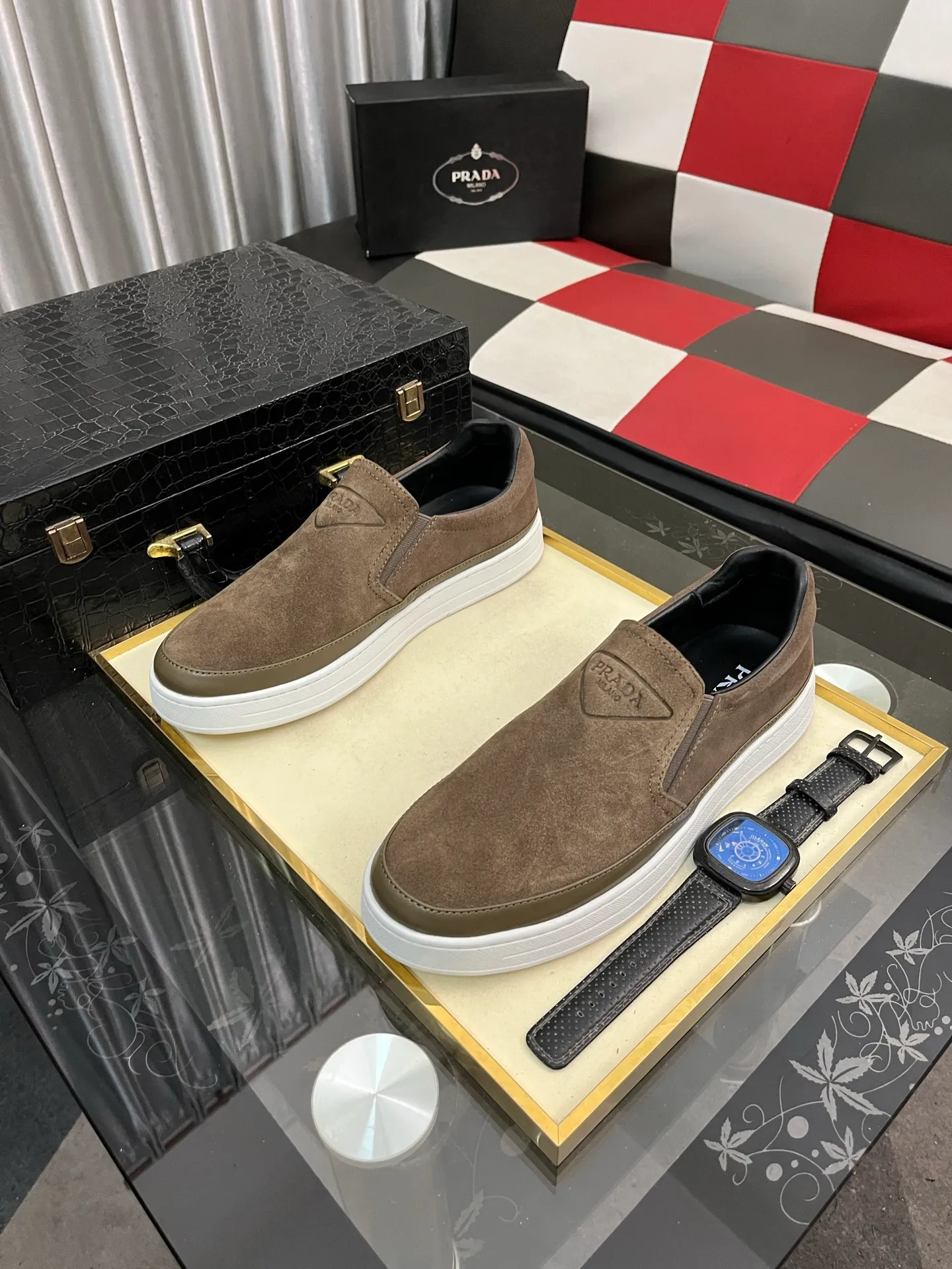 Men's shoes 💰440⌚️⌚️【PRADA】Prada casual shoes for couples, originally developed 1:1, made of high-mercerized cowhide with imported cowhide, silk sheepskin lining, rubber outsole, comfortable and soft on the feet, size: 38-442️⃣Colors available